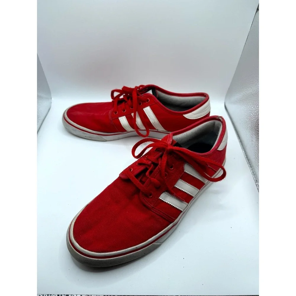 Adidas Seeley Scarlet AQ8529 Mens 9.5 Sneakers Red White Low Top Skate Shoes